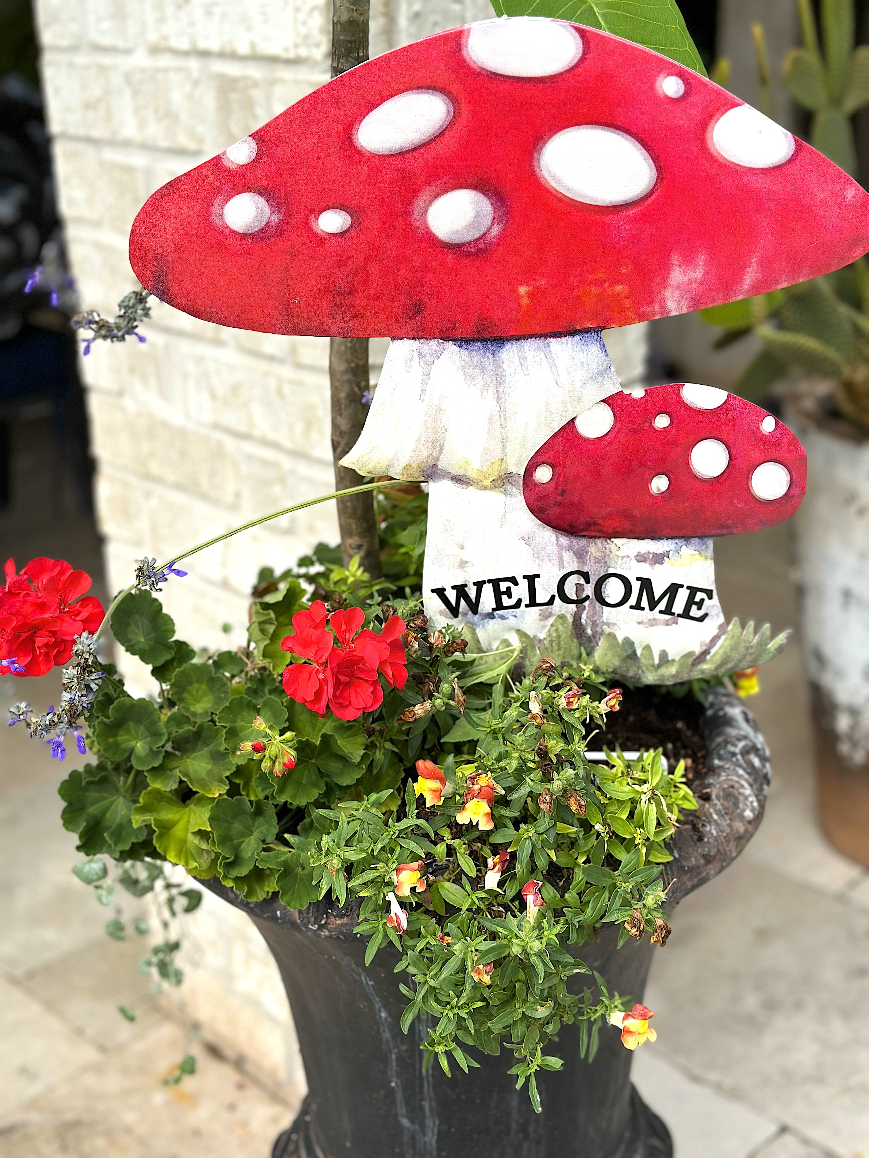 Garden Stake Large Mushroom Welcome Decor Lawn Yard Decorative Bright Outdoor Statue Pick 24" x11"