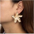thumbnail image 5 of 1 par de aretes de flores vintage dorados aretes de flores de metal aretes de flores grandes de oro aretes punk exagerados joyería para mujeres y niñas, 5 of 5