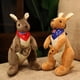thumbnail image 3 of Juguete de peluche de canguro de bufanda realista para niños, simulación de animales australianos, canguro, mamá y bebé, regalo divertido, 3 of 5