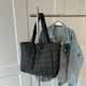 thumbnail image 3 of Bolso Hombro para Mujer Otoño Invierno Bolso Acolchado Con Asa Superior Con Patrón Rombos (negro), 3 of 9
