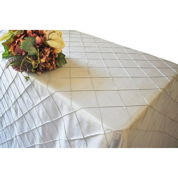 Wedding Linens Inc. 90"x132" Rectangular Pintuck Taffeta Linen Tableccloth for Party Wedding Reception Catering Dining Home Table Cover Linens - Platinum / Light Silver