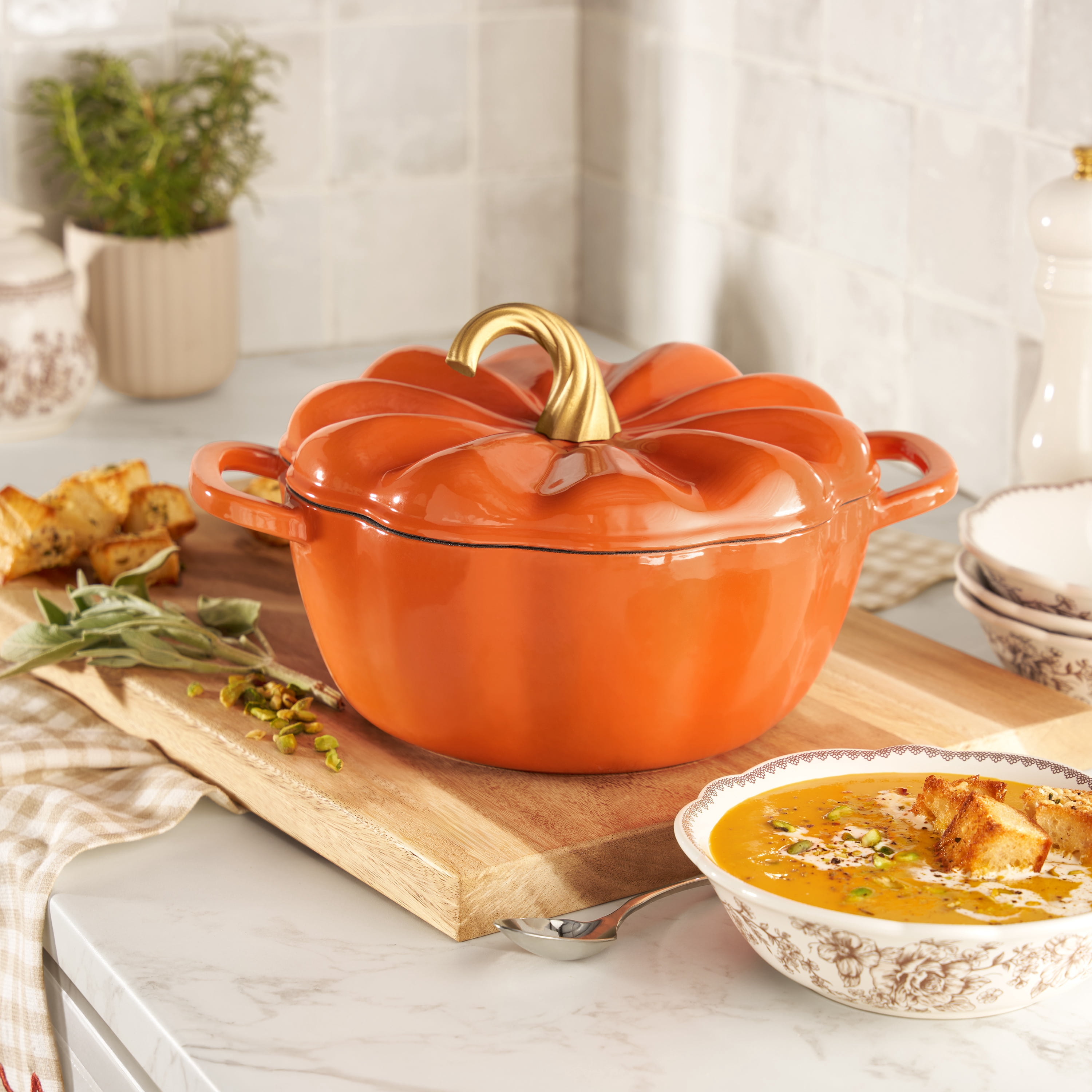 The Pioneer Woman 3.5-Quart Pumpkin Enameled Cast Iron Dutch Oven, Orange