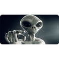thumbnail image 1 of Alien Pointant la Photo du Doigt Plaque License, 1 of 1