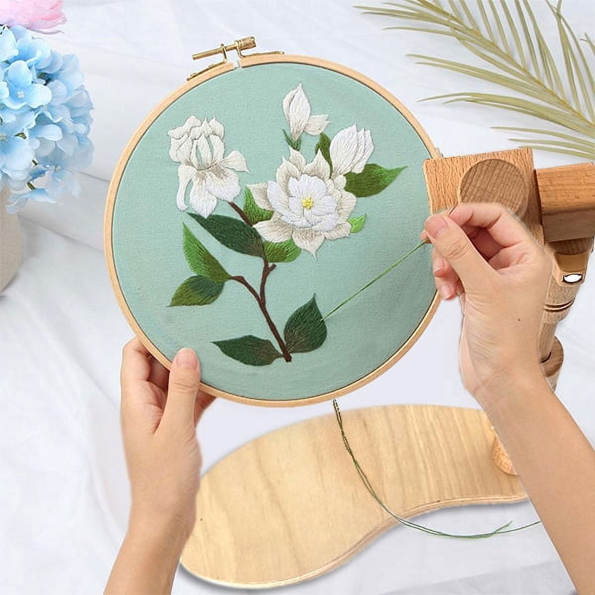 ZYNERY Beech Wood Adjustable Rotated Embroidery Hoop Stand with 2 Pcs 6'' 8'' Embroidery Hoops, Wooden Embroidery Stand, Embroidery Hoop Holder for Cross Stitch and Embroidery Project (A)