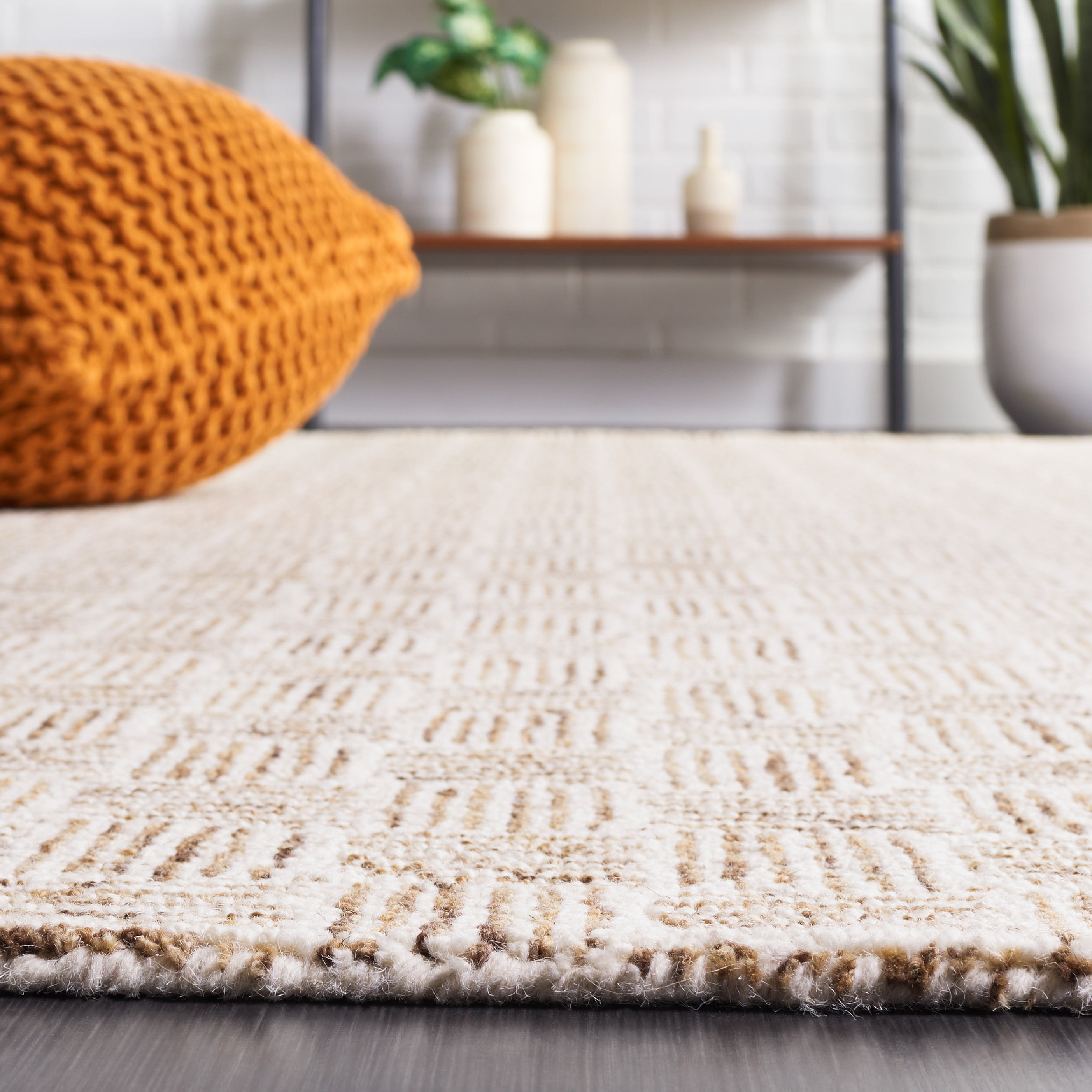 SAFAVIEH Micro-Loop Charlotte Solid Area Rug, Taupe/Ivory, 6' x 9'