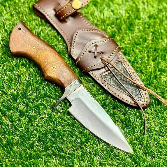 Poshland Fixed Blade Hunting & Sturdy knife - Hand-Made with sheath included for Best performance