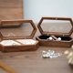 thumbnail image 3 of Caja de Madera para Anillos con 2 Ranuras, Organizador Diario para Guardar Anillos, Pendientes y Joyas, Caja de Compromiso para Anillos de Boda A, 3 of 5