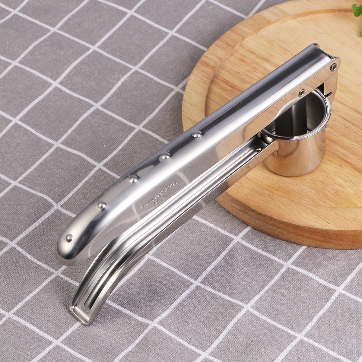 Raindrops Multi-Function Manual Garlic Press 1 Set - Easy to Use Kitchen Tool for Crushing, Mincing, and Cooking Prep