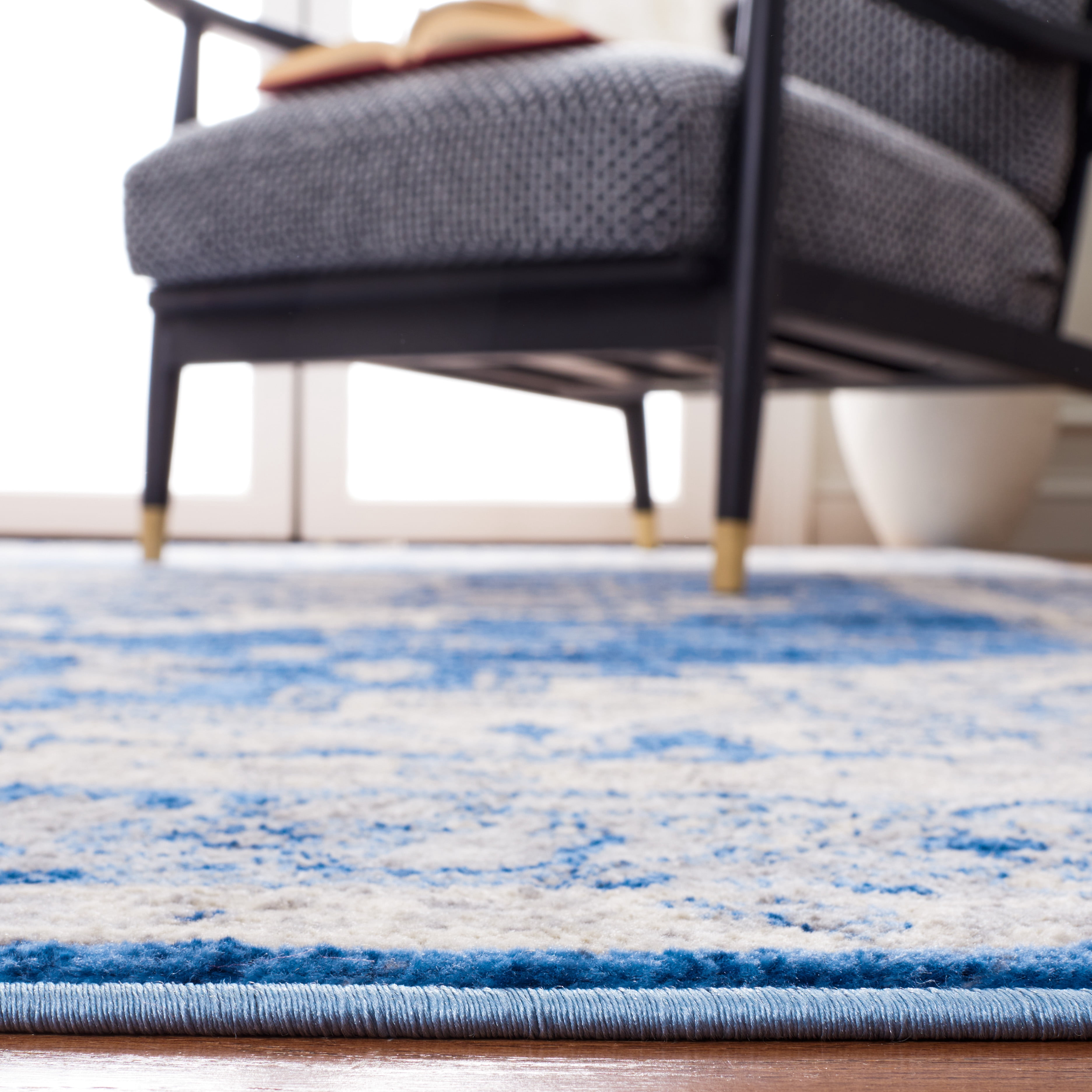 SAFAVIEH Brentwood Dimas Oriental Area Rug, Blue/Gray, 6' x 9'
