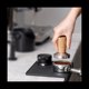 thumbnail image 4 of Sello de Prensa de Café Expreso: Prensa de Café con Manejar de Madera AutéNtica, Prensa de Café Espresso Incluye CojíN de Silicona de 51 Mm, 4 of 5
