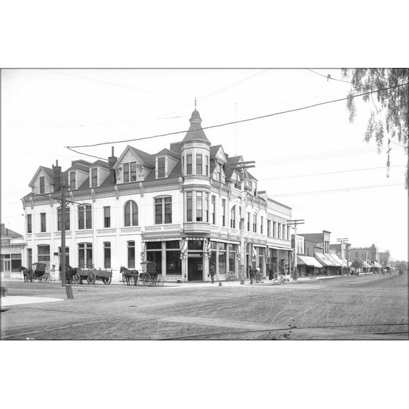 24"x36" Gallery Poster, Exterior view of the Bank Building at the corner of Third Street and Broadway, Santa Monica, ca.1900