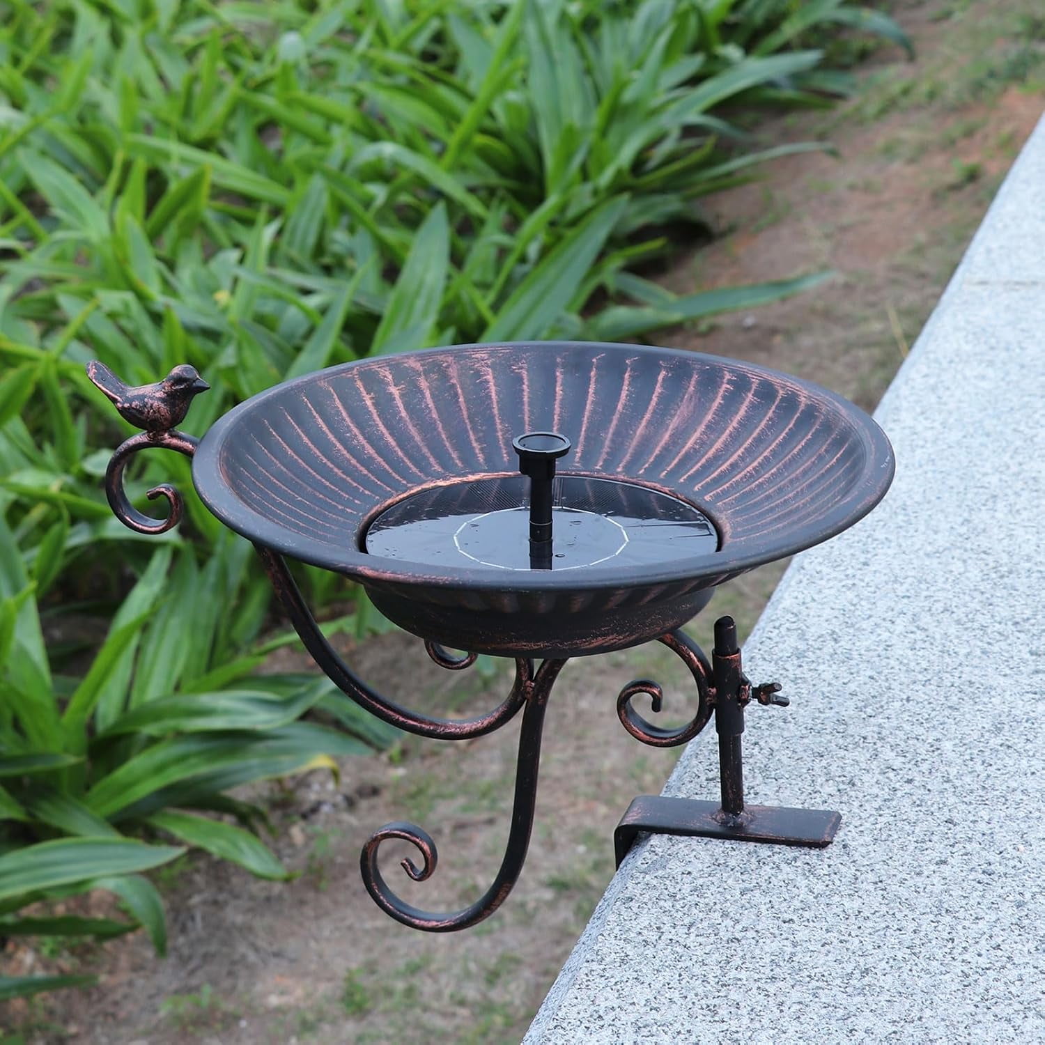 Solar Bird Bath,Deck Bird Bath with Solar Fountain,Metal Bird Bath Bubbler,Deck Mounted Bird Bath,Adjustable Sturdy Balcony Bird Bath,Patio Garden Decor（Bronze）