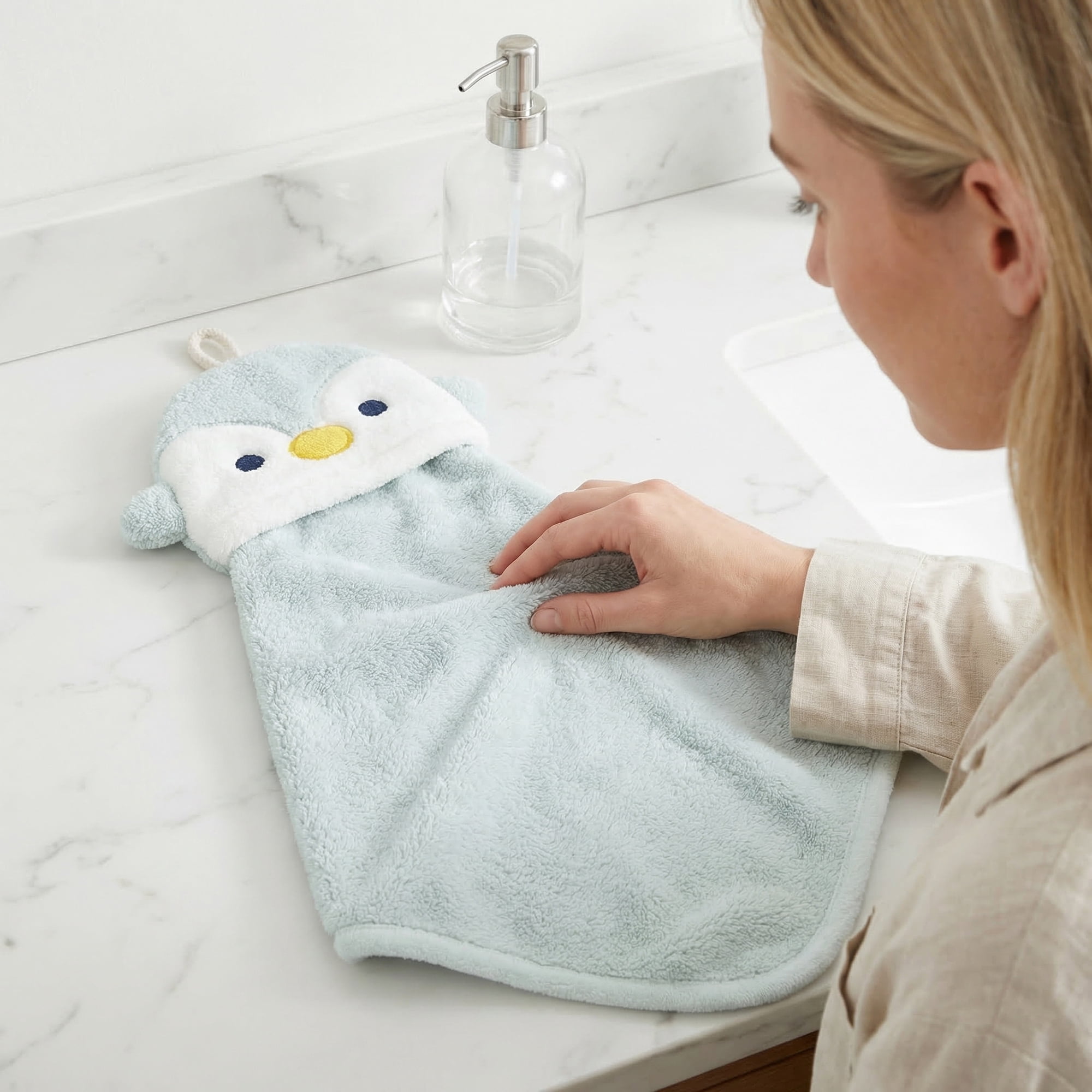 Unique Bargains Animal Soft Quick Dry Hanging Hand Towel Green 15" x 8"