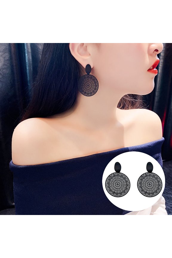 1 Pair Exaggerated Piercing Women Earrings Alloy Round Hollow-out Pattern Pendant Earrings Party Jewelry