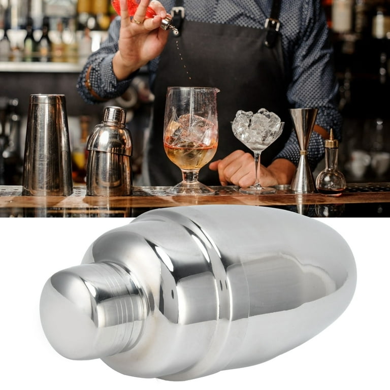 Stainless Steel Drink Shaker, Silver Cocktail Mixer Alcohol Shaker Metal  Liquor Shaker Bottle Built-in Strainer for Bar, Home(L)