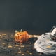 thumbnail image 4 of Disposición del lugar de Halloween arrojando confeti, araña de calabaza, telaraña, murciélago de bruja, lentejuelas arrojando confeti, 4 of 5