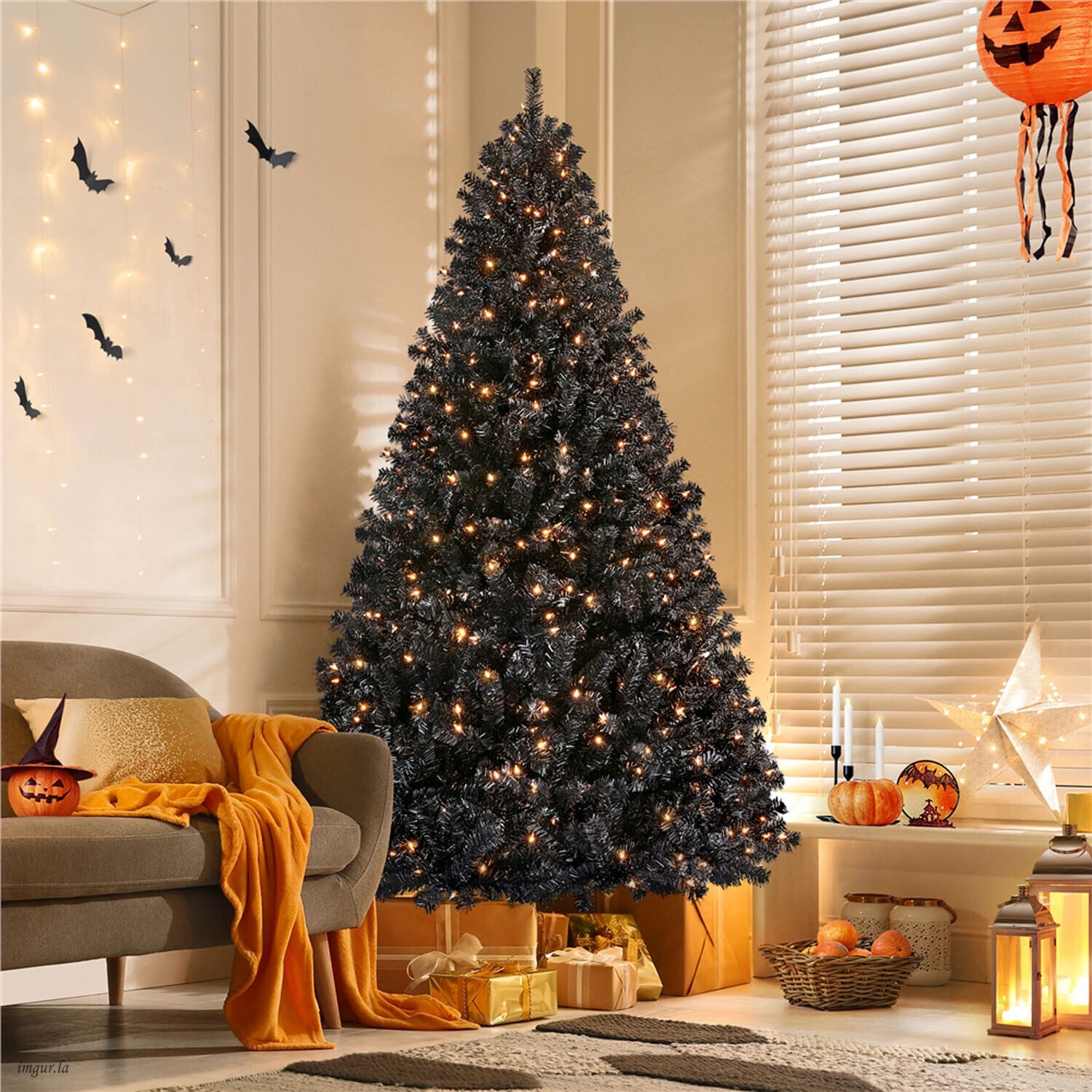 Alden Design 7.5FT Artificial Pre-lit Christmas Fir Tree with Foldable Stand,550 LED Warm Lights,Black