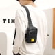thumbnail image 5 of Bolso bandolera de nailon impermeable y bolso de pecho informal., 5 of 5