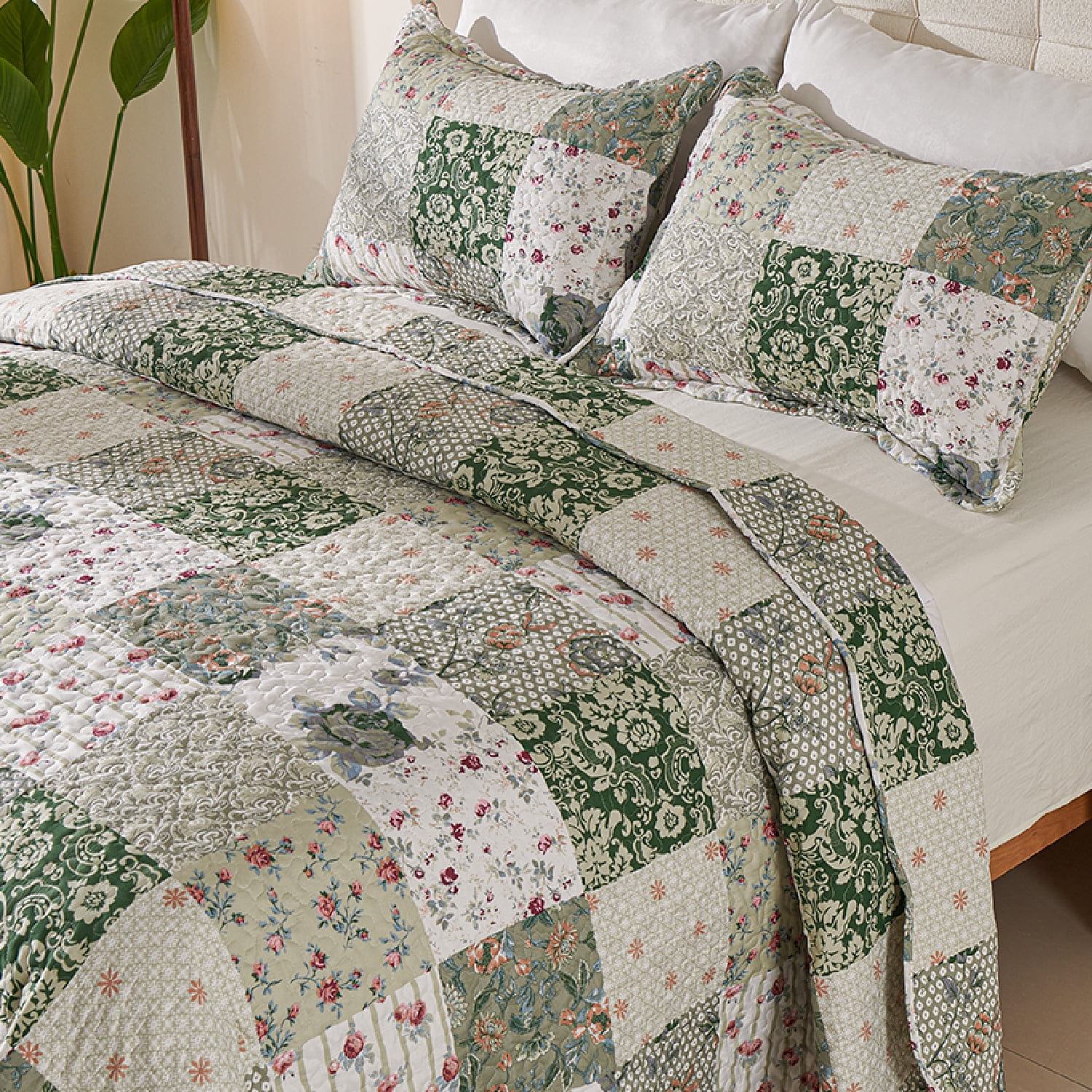 Evenhug Quilts 3-Piece King Bedding Set Green Patchwork Floral Quilt Set With Shams