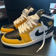 thumbnail image 3 of Jordan 1 MID, 3 of 4