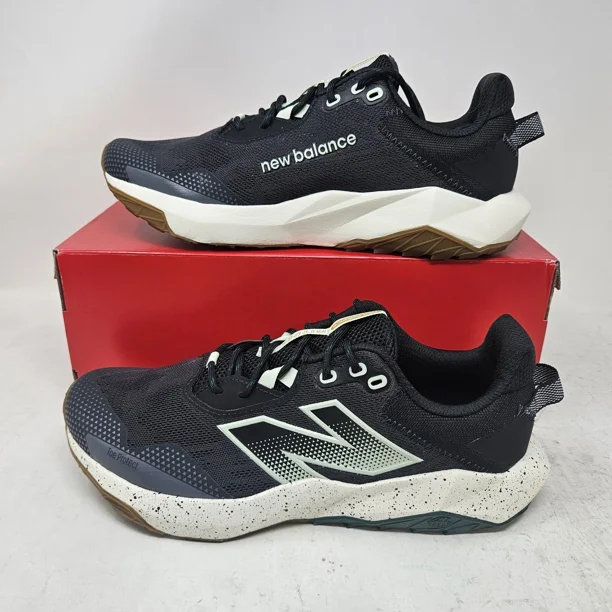 Men's New Balance DynaSoft Nitrel v6 Black Green Trail Shoe / MTNTRLG6 / Size 10