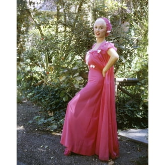 Jayne Mansfield Glamorous Leggy Summer Look 24x36 Classic