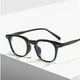 thumbnail image 4 of Gafas de bloqueo de luz azul para mujeres y hombres, gafas cuadradas para juegos de ordenador, protección antifatiga ocular, 4 of 5