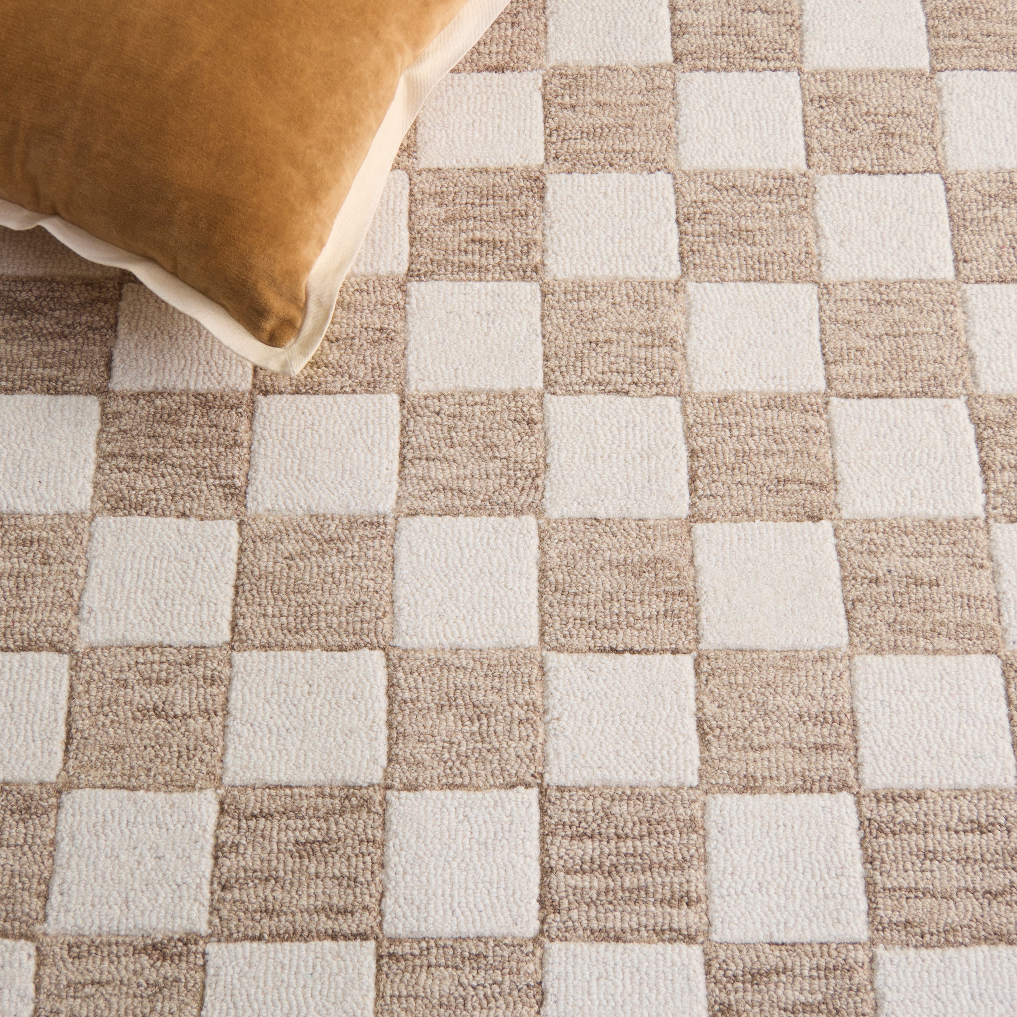 SAFAVIEH Ebony Camille Checkered Runner Rug, Brown/Ivory, 2'3" x 8'