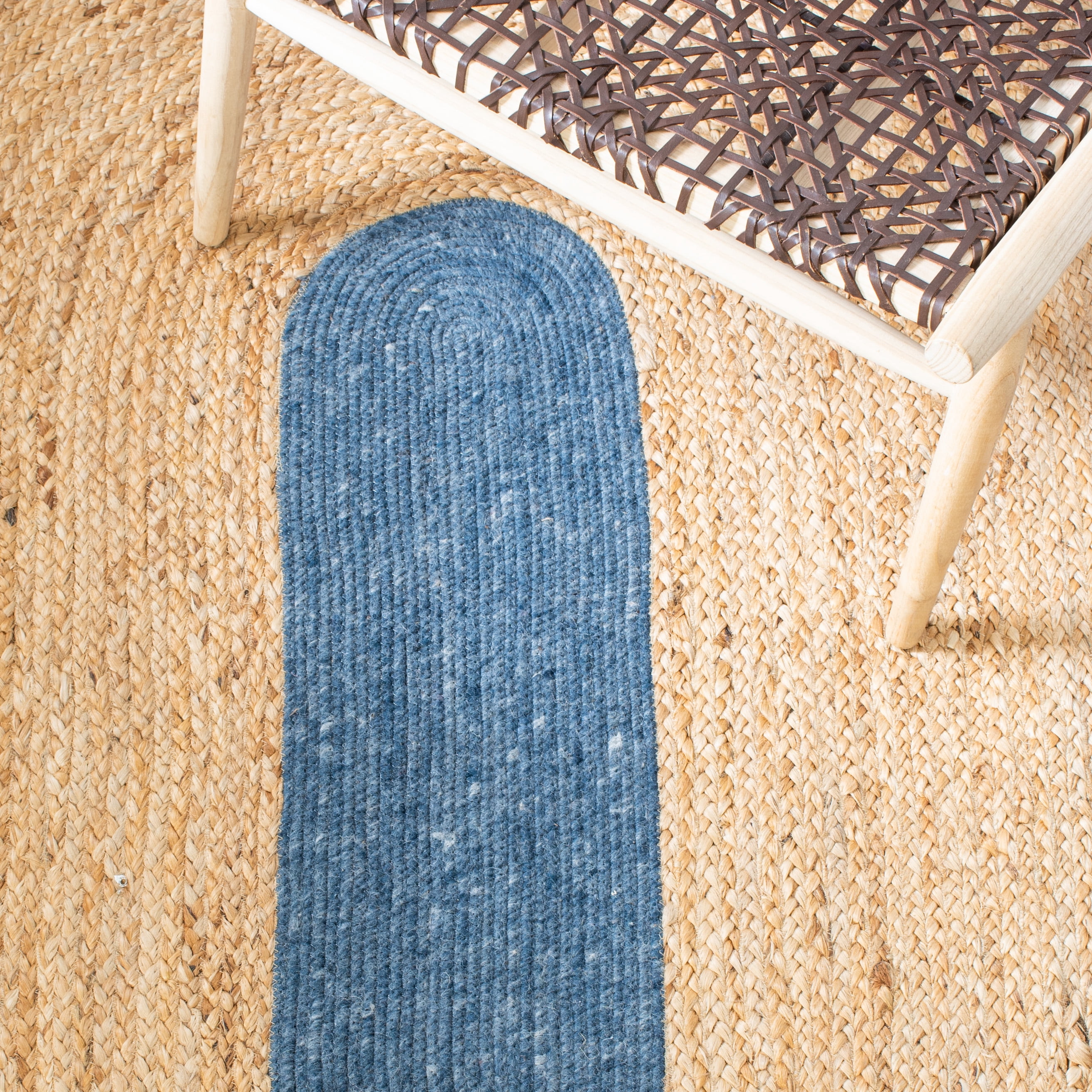 SAFAVIEH Braided Carina Bordered Reversible Area Rug, Navy/Natural, 6' x 9' Oval