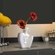 thumbnail image 5 of Jarrón de plástico con aspecto vidriado para decoración del salón – Jarrón de flores de plástico blanco o negro para arreglos florales secos o frescos, decoración de estanterías y muebles de televisor, 5 of 6
