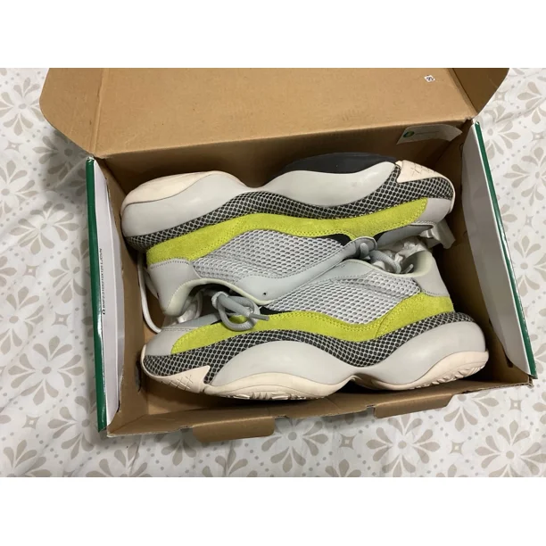 Size 8.5 - PU & MA Alteration Blitz High Rise Nrgy Yellow. High Rise Nrgy Jaune