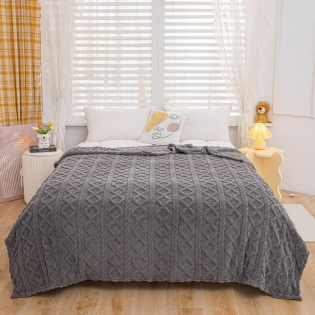 Throw Blanket And Pillow Set Lightweight Plush Soft Ice Blanket Breathable Temperature Controlled Air Conditioning Blanket In Summer Suitable for Constant Temperature Blanket In Air Conditioned Room
