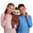 thumbnail image 4 of Paresseux en peluche interactif HUGS de Fingerlings par WowWee— KINGSLEY, 4 of 4