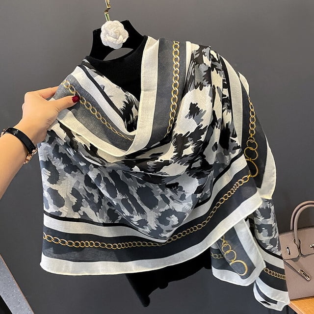 Valentine's DayFashion Leopard Cotton Scarf Women Hijab Pashmina Shawls and Wraps Foulard Bufandas Warm Travel Stoles 2023 New yaoshenbao LED