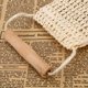thumbnail image 4 of Toalla de baño de tiras de sisal natural con asa JM, 4 of 5