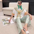 thumbnail image 2 of Pijama de seda de hielo para mujer, conjunto de tres piezas de cuello redondo, manga corta y fina, estampado de moda, estilo novio, ropa para el hogar, 2 of 6