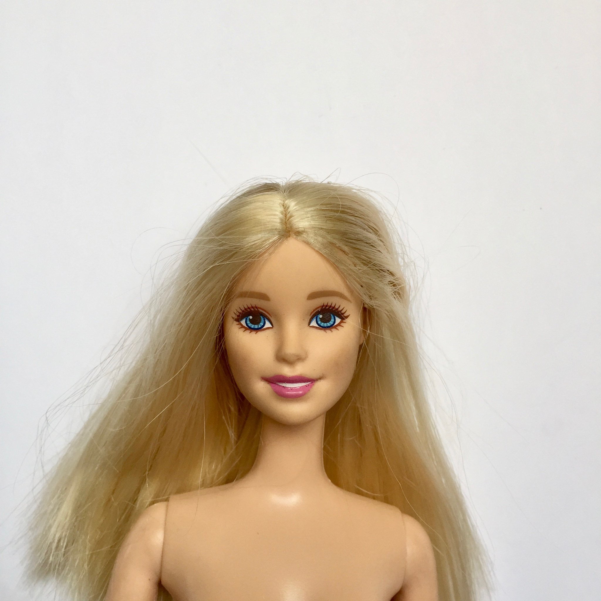 Details about   Barbie Skipper Babysitters Inc Blue Eyes Blonde Hair Baby Accessories Diaper New