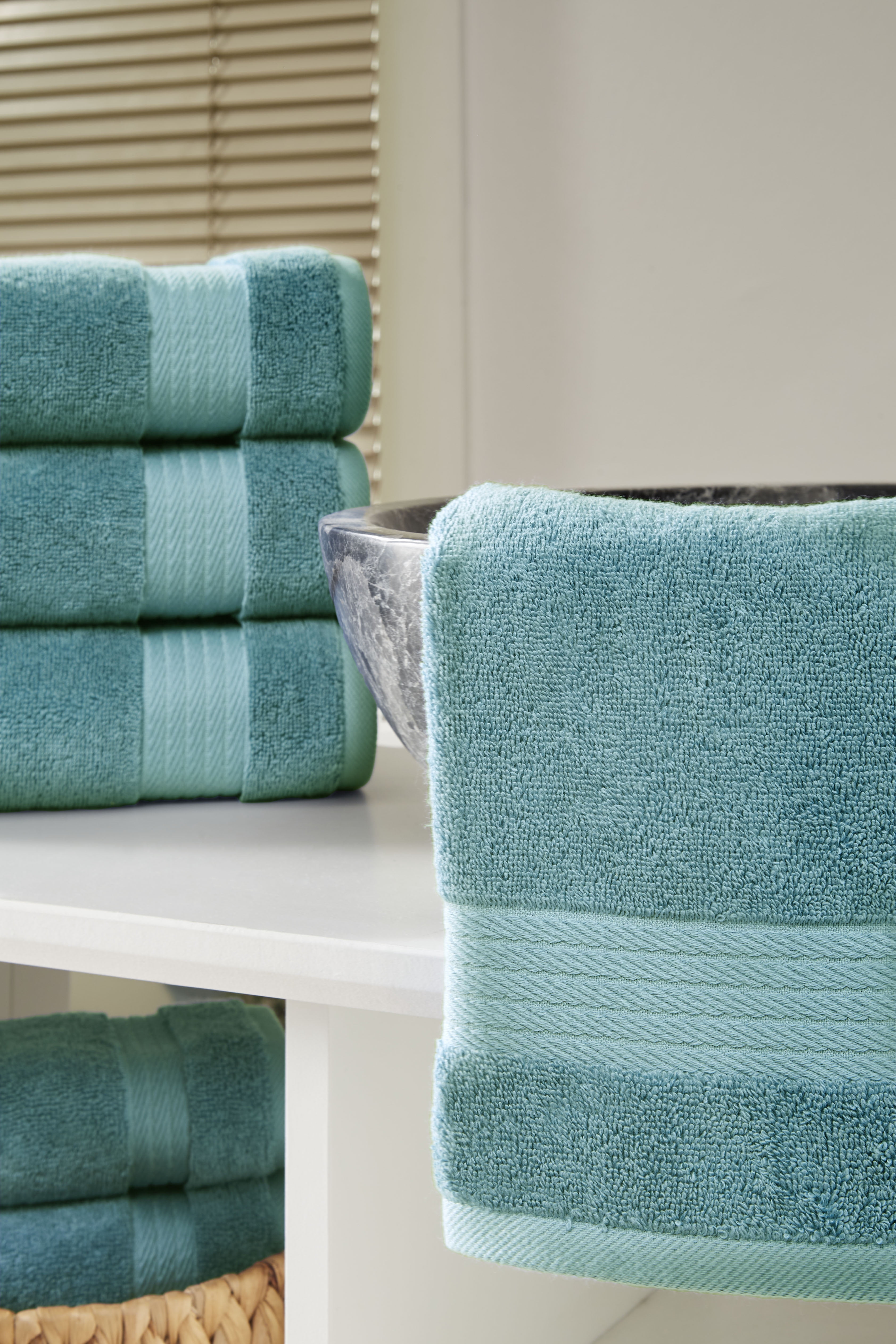 Ozdilek 4-Piece 16x30 Hand Towels  575 GSM – 100% Turkish Cotton, Luxury Soft , Quick Dry & Absorbent, Fade-Resistant, Comfortable & High-Quality Cotton Towel (Milky Blue)