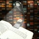 thumbnail image 1 of Lámpara de escritorio LED Protección ocular Almacenamiento de batería Clip para libros Lámpara de lectura, 1 of 5