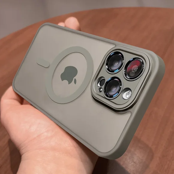 Matte Shockproof Magnetic Phone Case For iPhone 14 13 11 12 15 Pro Max Plus For Magsafe Wireless Charge Armor Translucent Cover Gray For iphone14