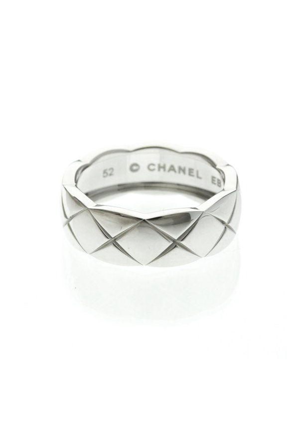 Pre-Owned Chanel Coco Crush Ring Medium Model White Gold (18K) Fashion No Stone Band Ring Silver