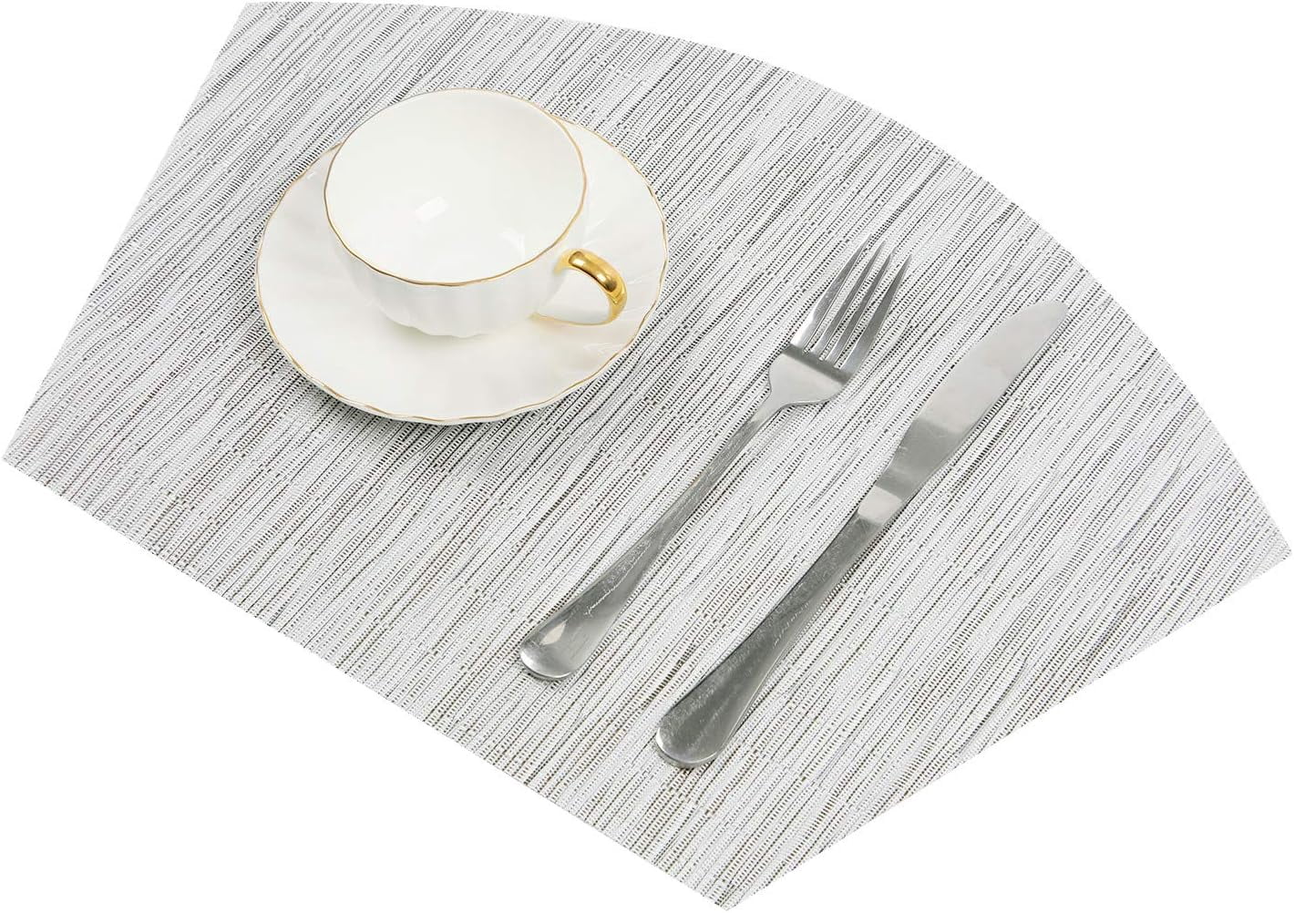 Round Table Placemats Set of 4 Wedge Shape Placemat Woven Vinyl Place Mats Heat Resistant Wipe Clean Dining Table Mats Home Table Decor (4, Tan)