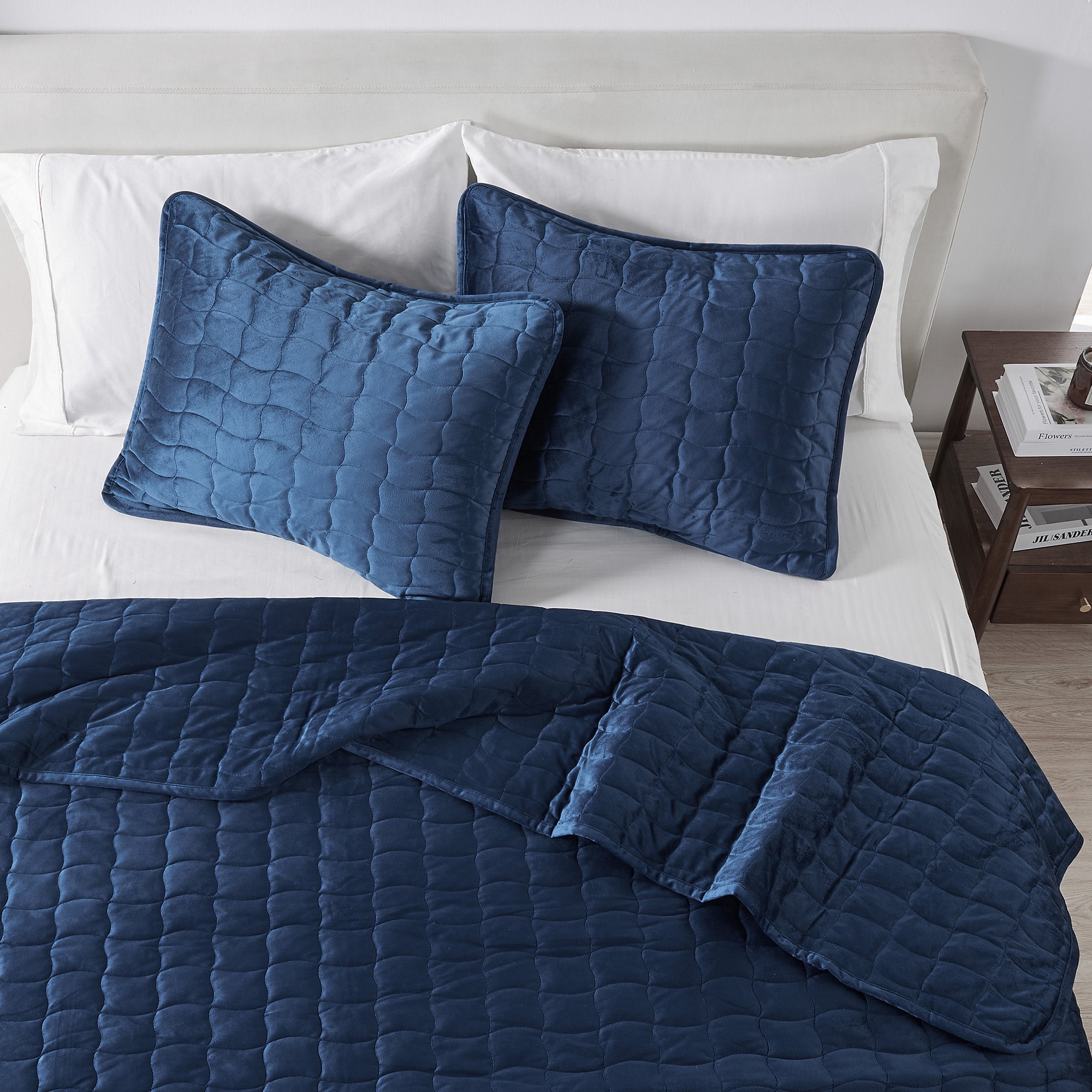 Dual-Sided Velvet Box-Stitched Heavyweight 2-Piece Twin Quilt Set, Navy
