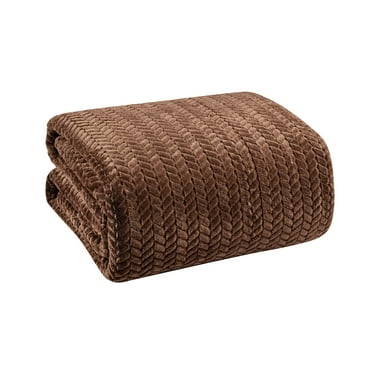 Plazatex Chevron Braided Stylish Soft Comfortable and Lightweight All Seasons Blanket Twin Chocolate