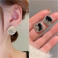 thumbnail image 2 of Pendientes de circonita cuadrada para mujer, diseño de lujo ligero, sensación de elegancia, 2 of 6