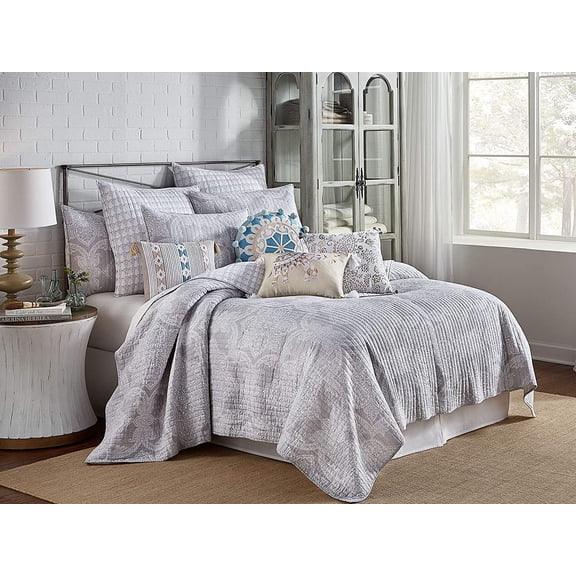 Levtex Home - Ronda Grey Quilt Set - Full/Queen Quilt Two Standard Pillow Shams - Contemporary Medallion in Grey, White - Quilt Size (88x92in.) and Pillow Sham Size (26x20in.) - Reversible - Cotton