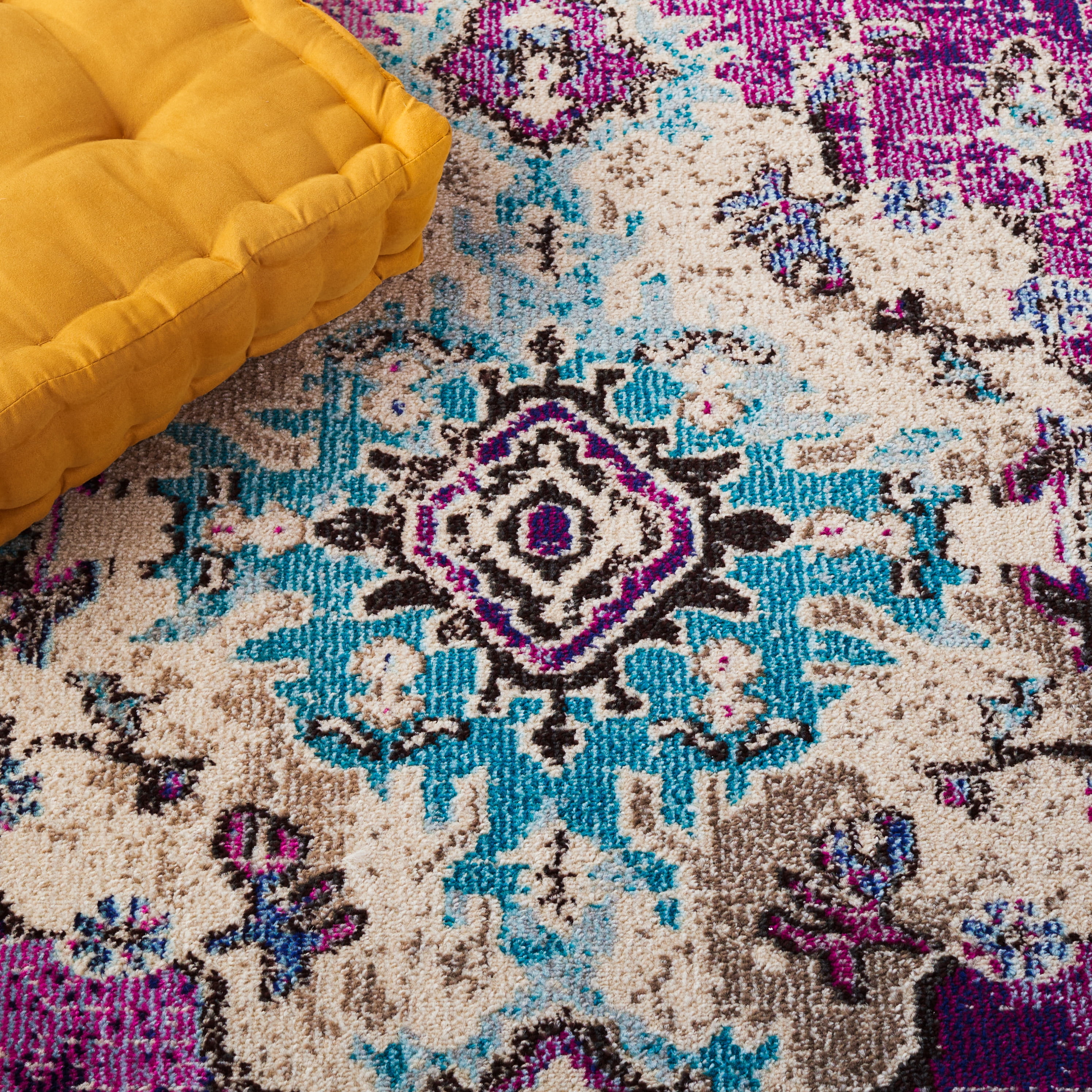 SAFAVIEH Area Rug 6'7"x9'2" - Monaco Collection - Traditional Design, Violet & Light Blue, Ideal for Living Room, Bedroom, Dining Space (MNC243L)