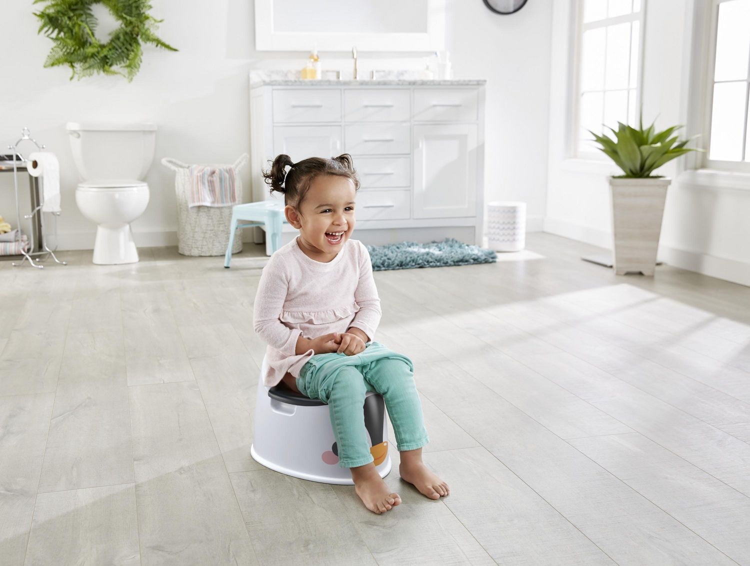 Fisher-Price Penguin Potty Toddler Toilet Training Chair with Removable Bowl