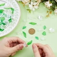 thumbnail image 3 of Kit de cuentas florales: 6 estilos de flores acrílicas y hojas, cuentas de cristal blancas con forma de flor y 3 estilos de hojas verdes (tulipanes, campanillas, lirios y flores de tres pétalos)., 3 of 7