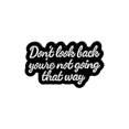 thumbnail image 1 of Broche de aleación con cita motivacional con frase «No mires atrás», 1 of 3